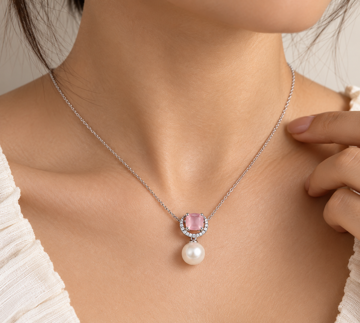 Rosé Pearl Pendant Women's Chain
